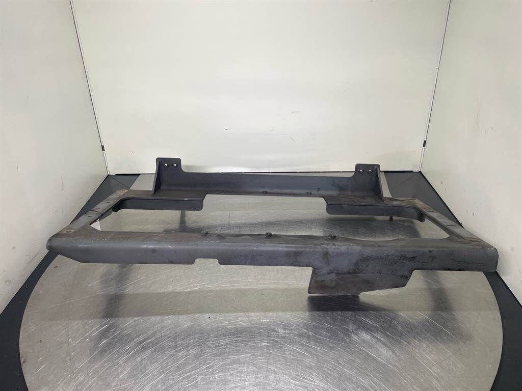 A934C-10060798-Frame backside center/Einbau Rahm 2