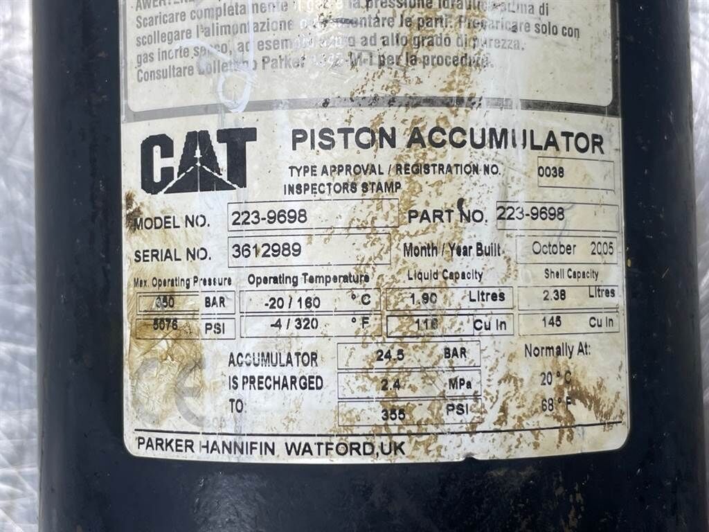 924G-223-9698-Piston accumulators/Kolbenspeicher 3