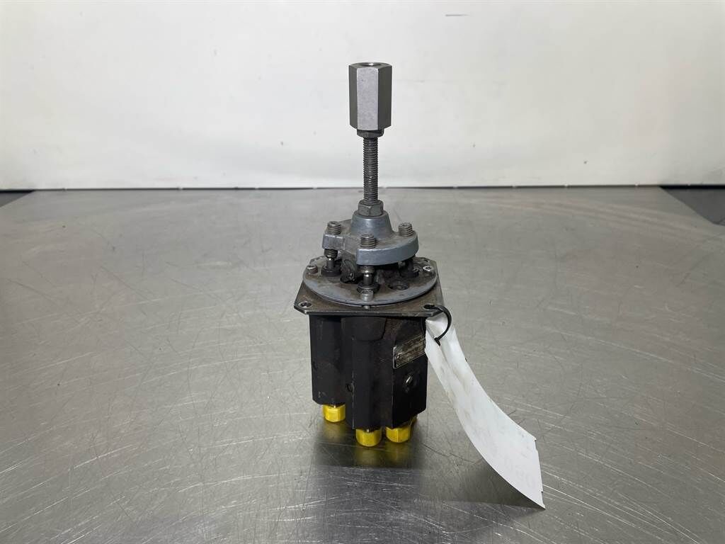 AZ6-4198091A-HRK-20-Servo valve/Servoventil 2