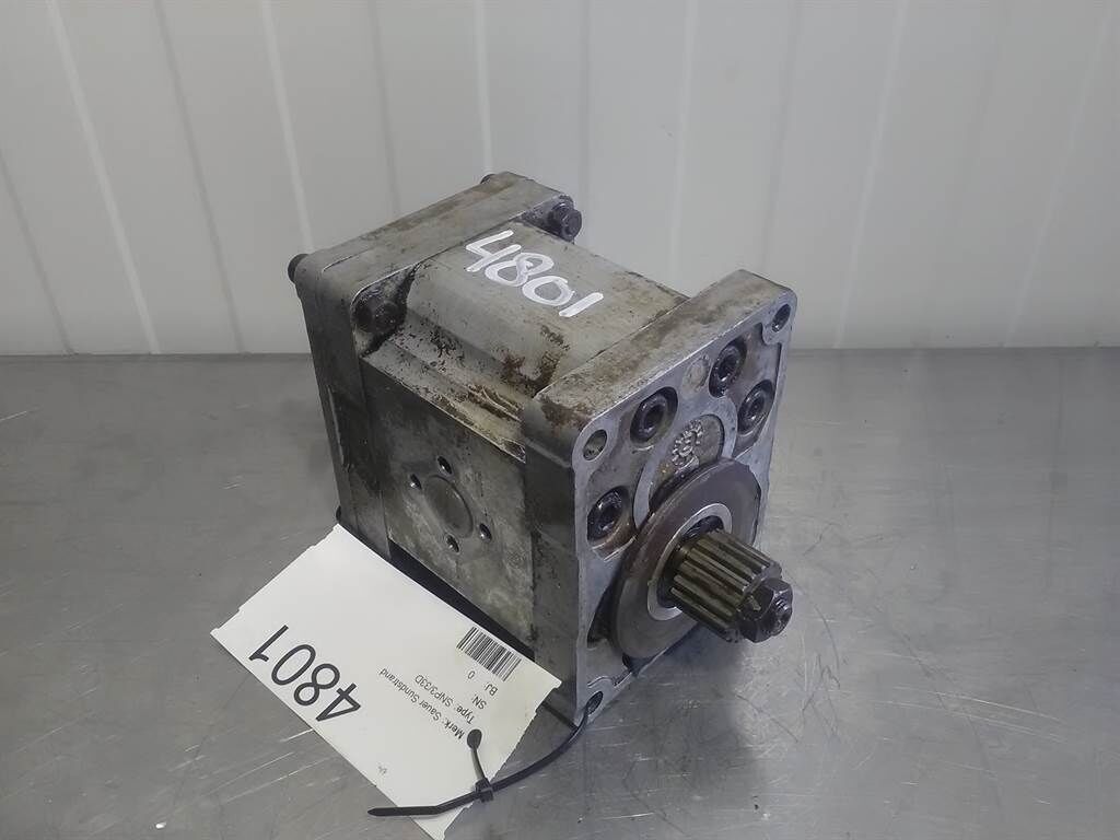 Sauer Sundstrand SNP3/33DC041/7M - Gearpump 1