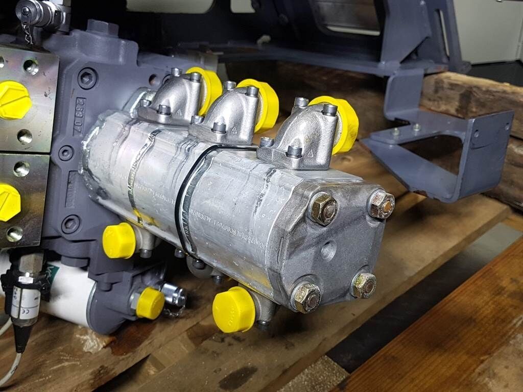1802298/96.2825.1000-Haldex WP09A3-Gearpump 2
