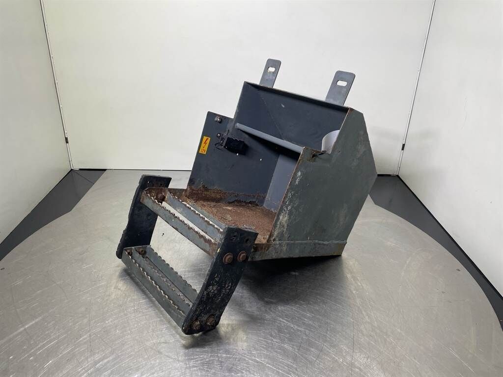 L514-9840311-Stair panel/Trittstufen/Traptreden 1