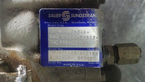 Sonstige Sauer Sundstrand TPV4/046+046-R4Z - Drive pump