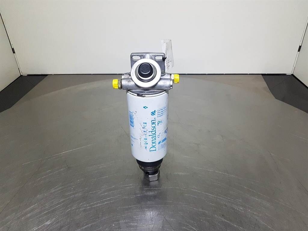 L40B-VOE11110670-Fuel filter/Kraftstofffilter 1