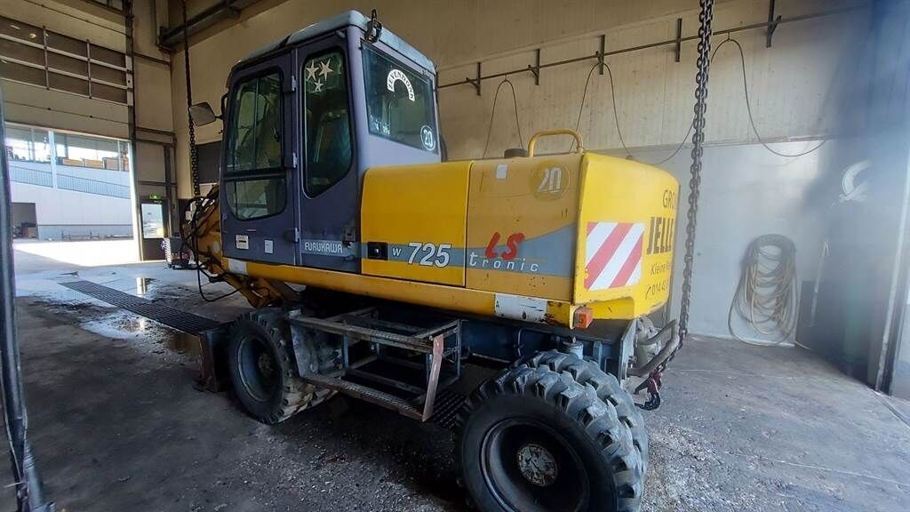 W 725 LS (For parts) 3