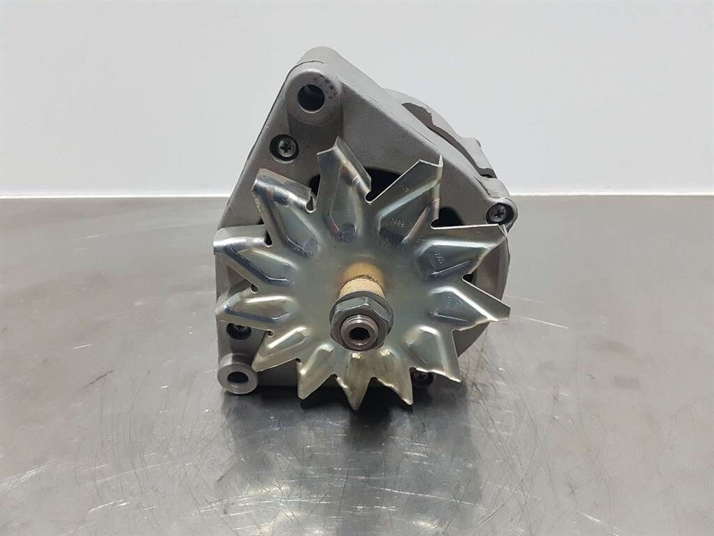 Deutz Fahr 913/1013-28V 55A-Alternator/Lichtmaschine/Dynamo 2