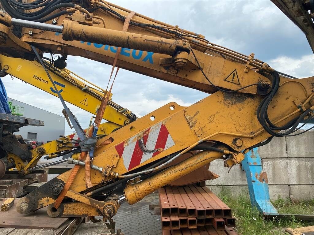 Liebherr A 904 (For parts) 3