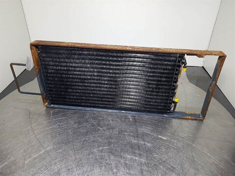 HL760-9 - Airco condenser/Klimakondensator/Airco 2