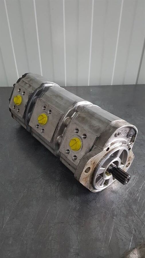 3796X - Gearpump/Zahnradpumpe/Tandwielpomp 1