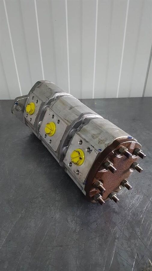 3796X - Gearpump/Zahnradpumpe/Tandwielpomp 2