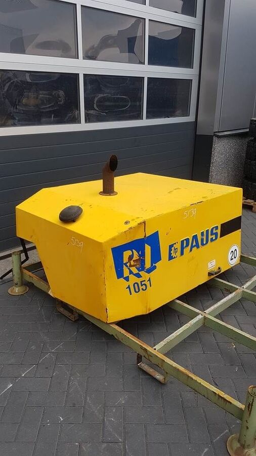 RL 1051 - Engine /Motorhaube/Motorkap 1