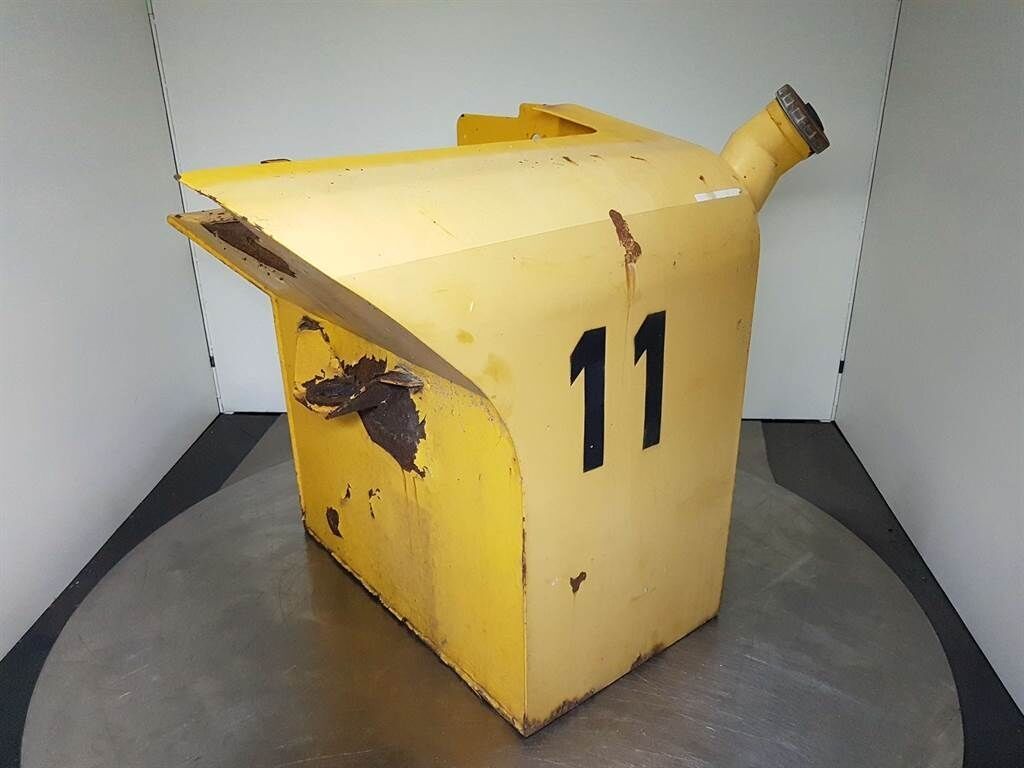 AZ210E-23103792L-Fuel tank/Kraftstofftank/Tank 2