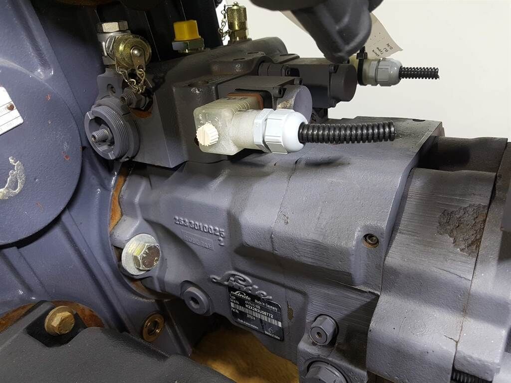 2075214-Linde HPV75-02 0000-Drive pump/Fahrpumpe 2