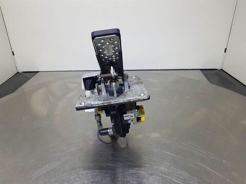 Sonstige L538-Rexroth LT17MFEA-40/060-Servo valve