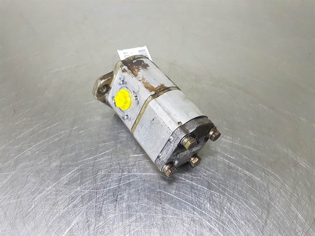 WQ09A2B - Volvo L 30 B-Z / X - Gearpump 3