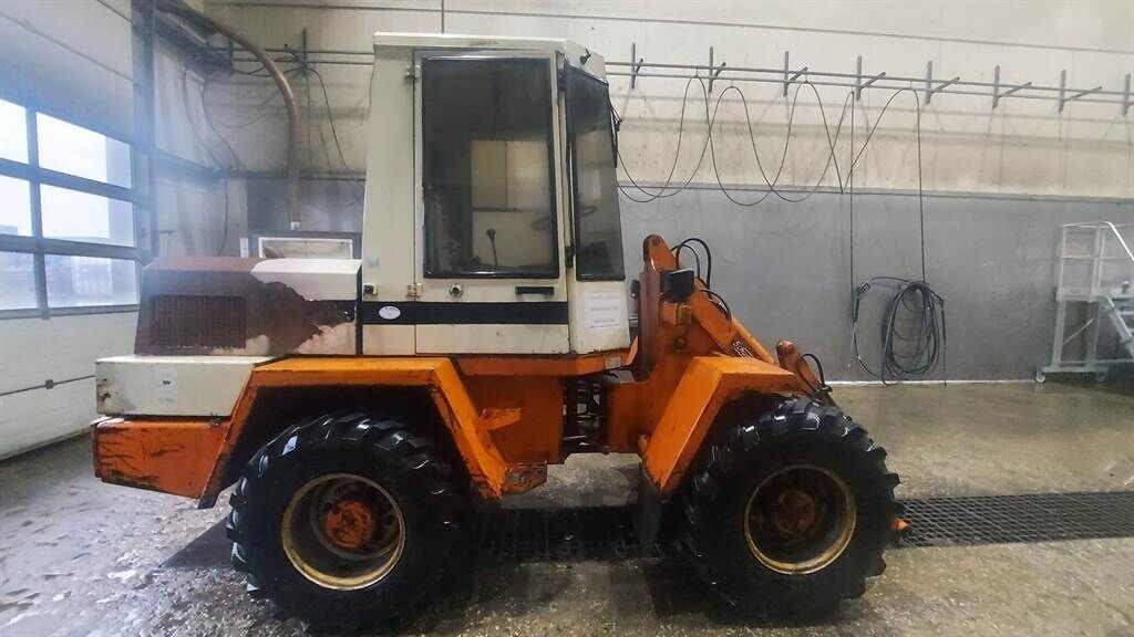 Schaeff SKL 832 (For parts) 2