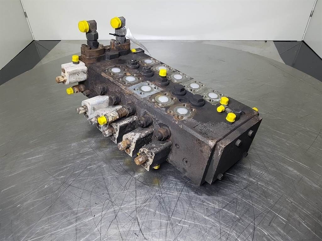 818E-712031 / R901355589-178824-Valve/Ventile 1