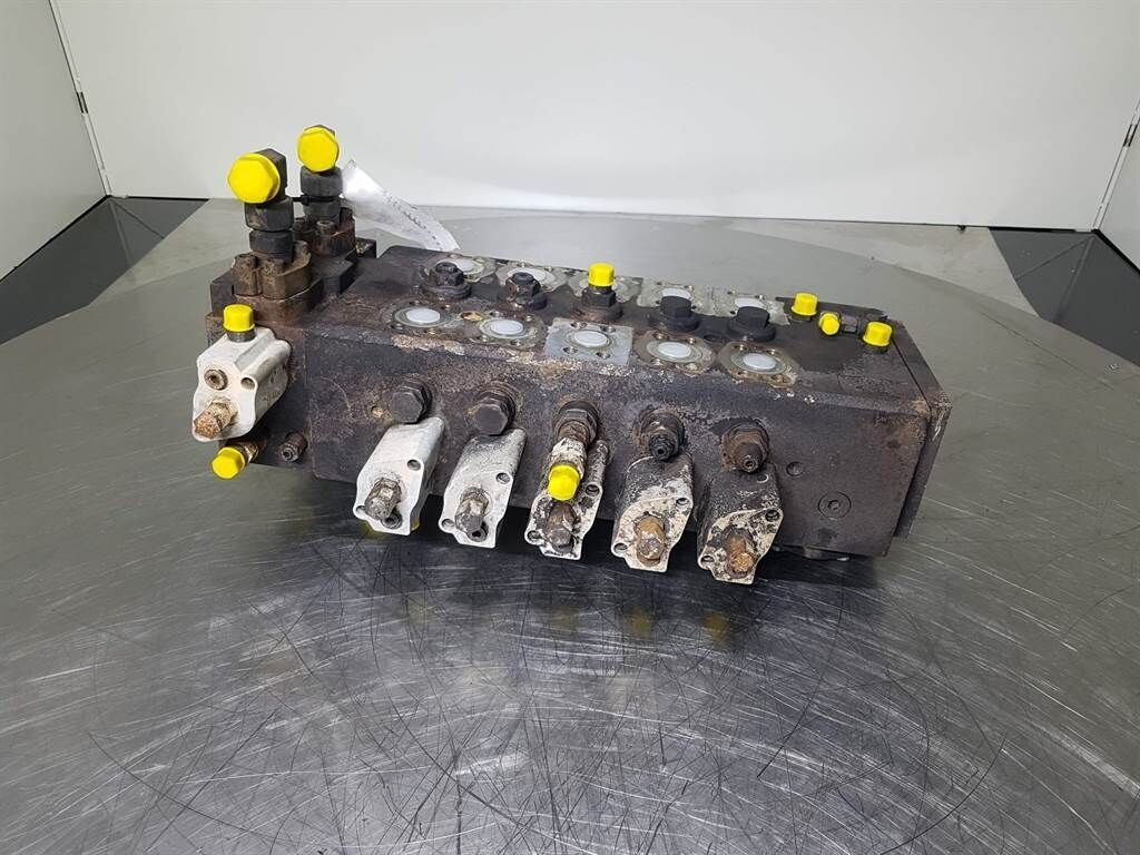 818E-712031 / R901355589-178824-Valve/Ventile 2