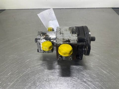 8411-98a237351886c787c7ab6d53441c9228-5953892