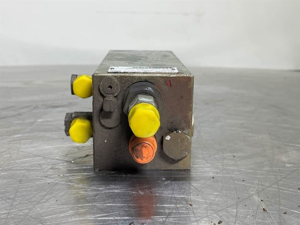 LH22M-11082085-Counter balance valve 3