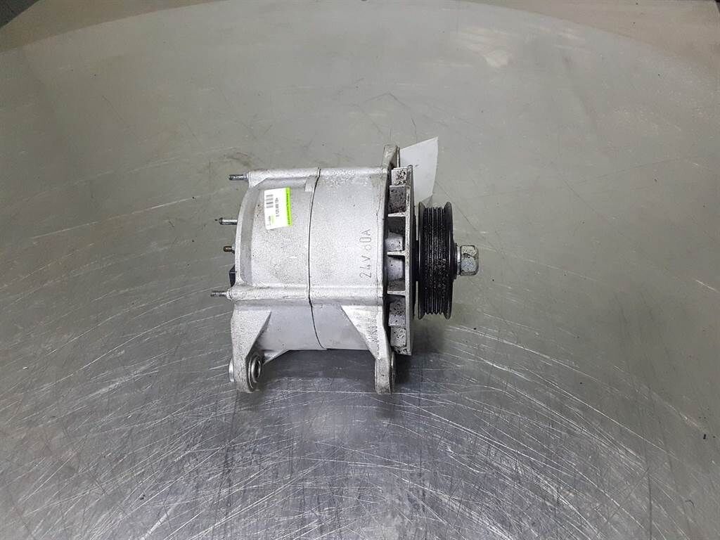 921C-Cummins 0.120.468.136+-Alternator/Dynamo 2