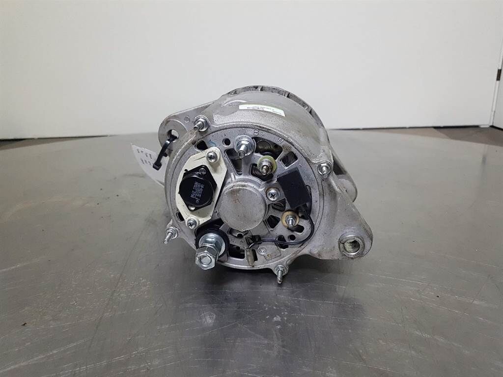 921C-Cummins 0.120.468.136+-Alternator/Dynamo 3