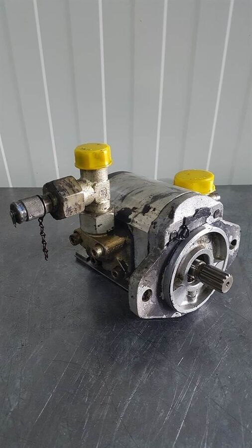 68394697 - Ahlmann AZ 14 - Gearpump 1