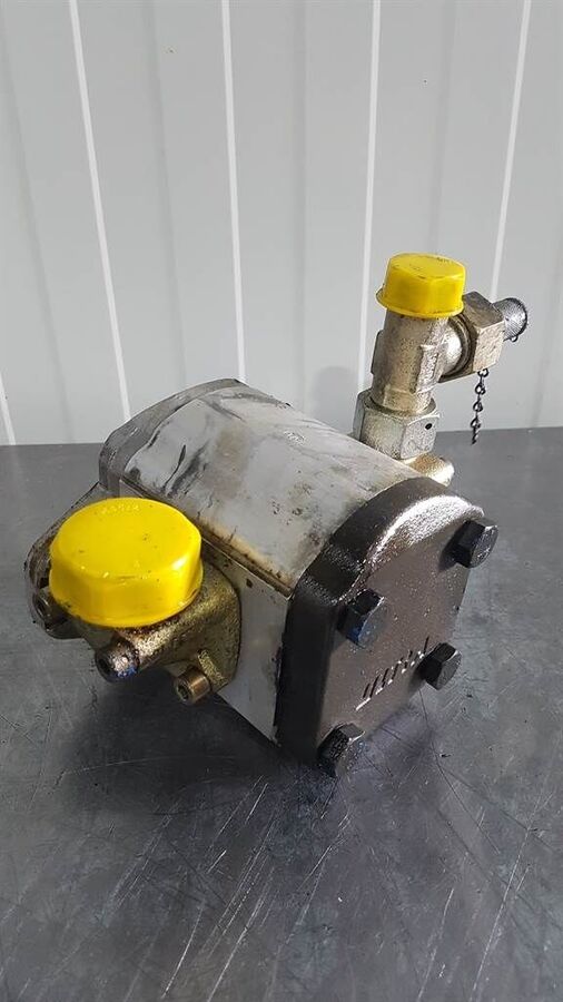 68394697 - Ahlmann AZ 14 - Gearpump 2