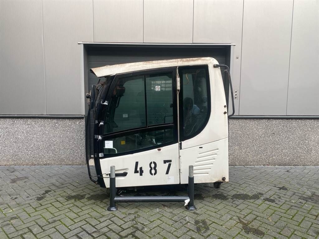 LH24M-94087410- /Kabine/ e 2