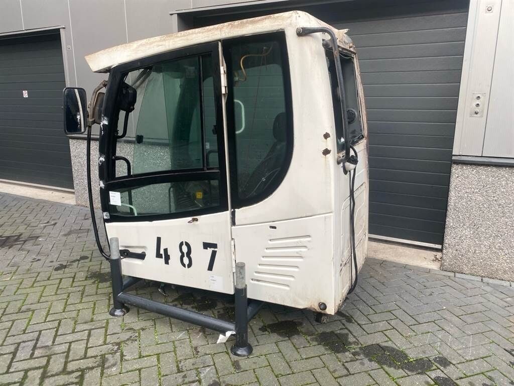 LH24M-94087410- /Kabine/ e 3