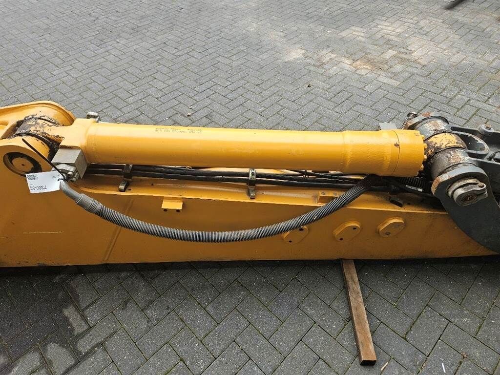 A924-9957906-Bucket cylinder/Tieflöffelzylinder 1