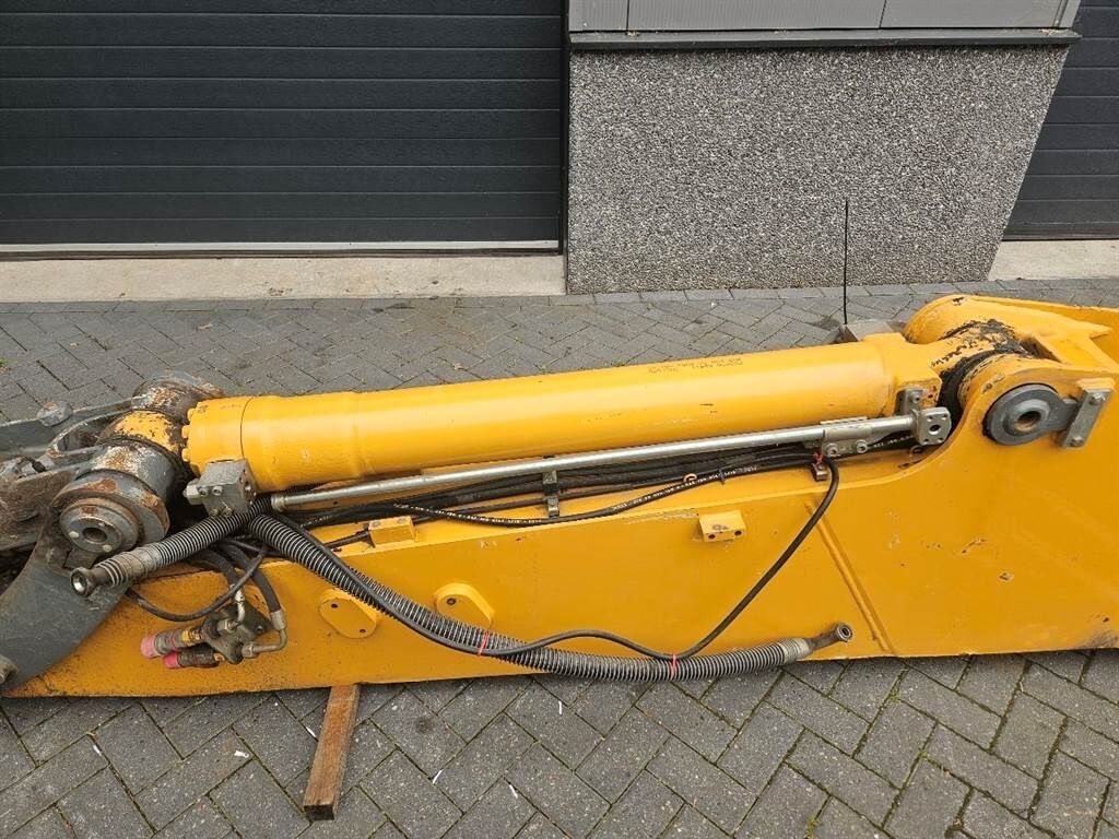A924-9957906-Bucket cylinder/Tieflöffelzylinder 2