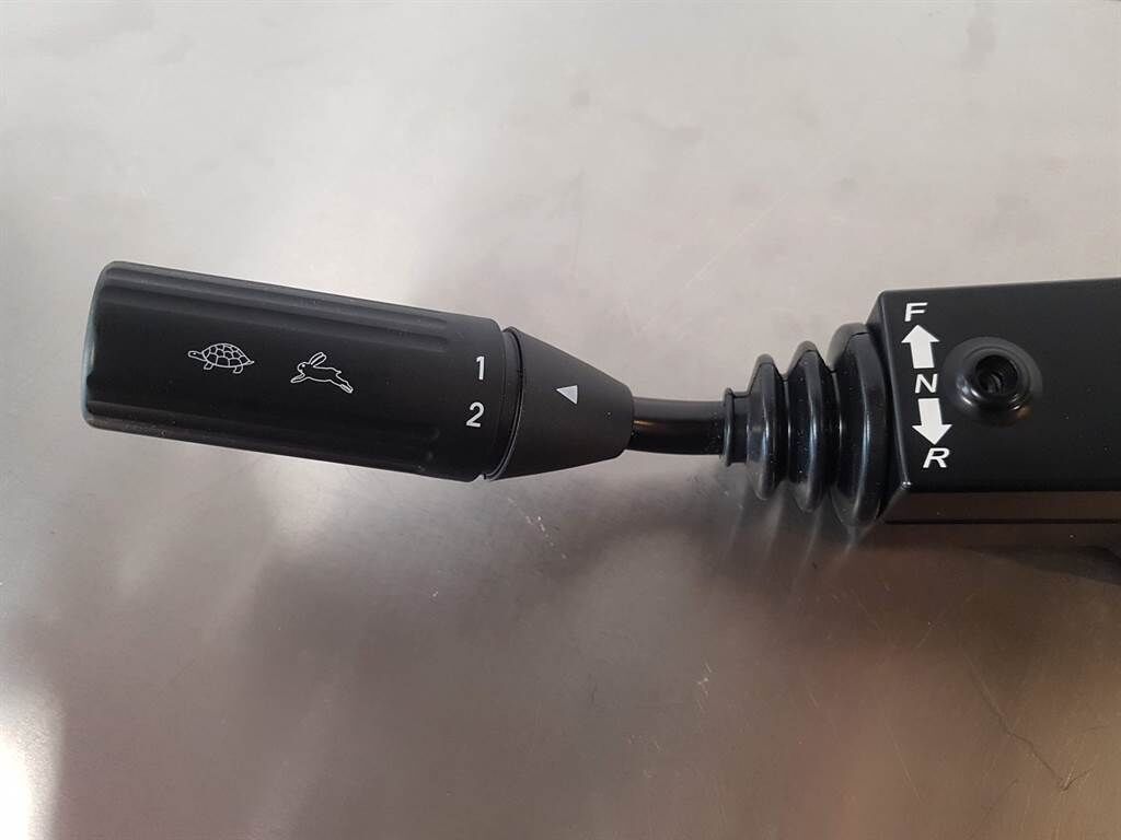 L40B/L45B - ZM2804704 - Steer col switch 3
