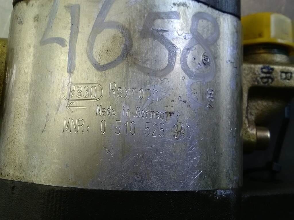 0510525340 - Liebherr L 504 - Gearpump 3