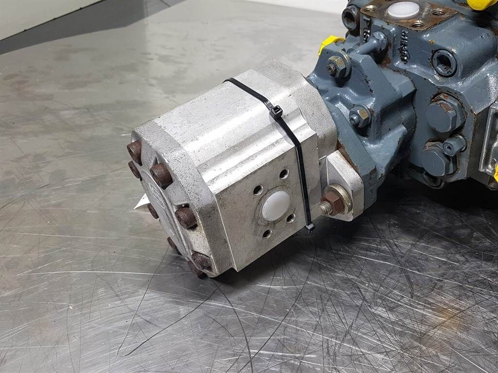 SNP3/44DSC07 - Gearpump/Zahnradpumpe/Tandwielpom 2