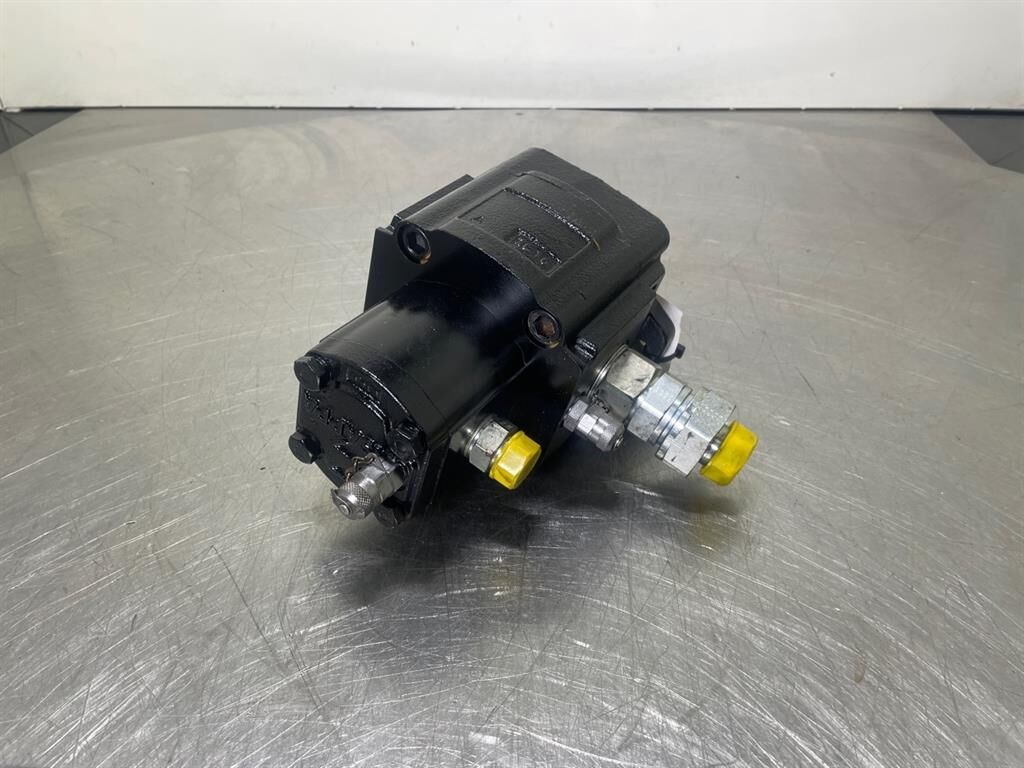 MRT2145-53013192-Gearpump/Zahnradpumpe 2