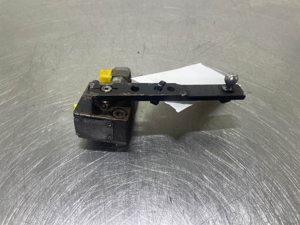 AZ6-4198071A-Valve/Ventile/Ventiel 3