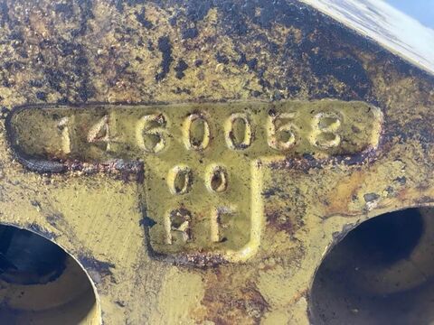 924G-146-0058-Counterweight/Heckgewicht 3