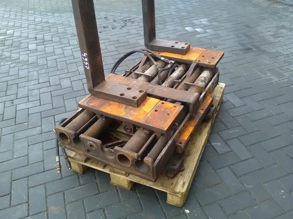 E.L.M. Kragelund A/S RELV 2011 - Sideshift - For 2