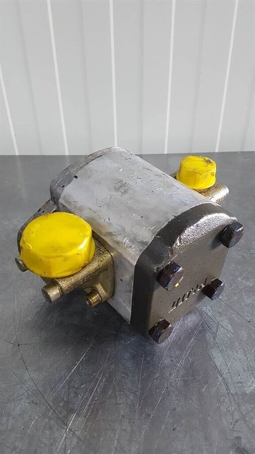 68392198 - Ahlmann AZ 14 - Gearpump 2