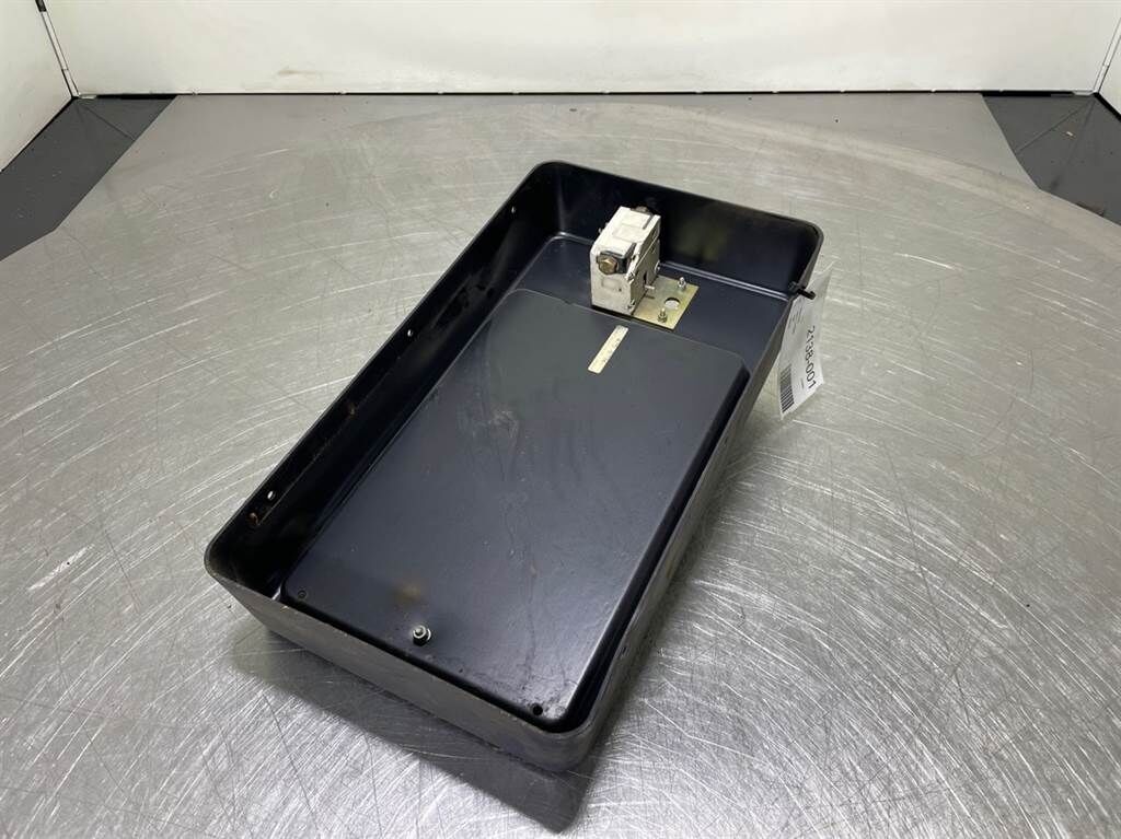 WM13-1515MK - /Console/Konsole 2