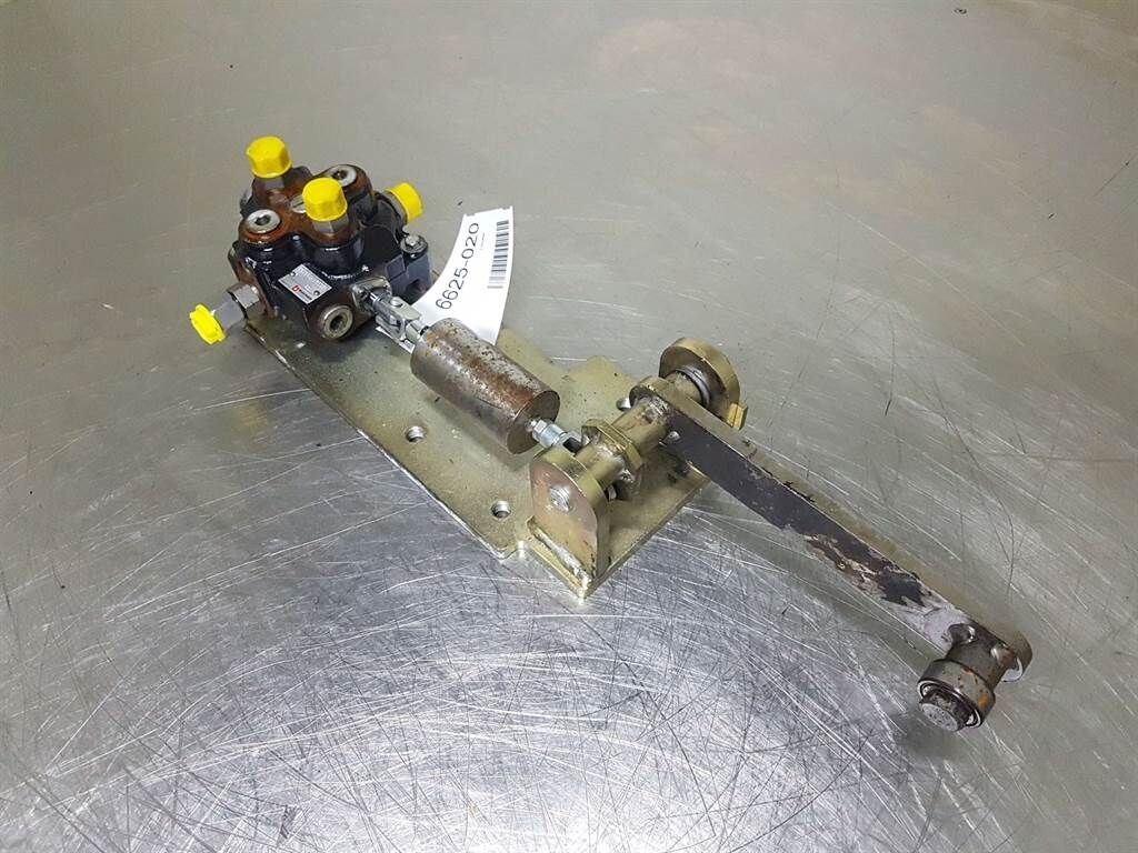 AZ150E-4189856A-Bucher 200061112137-Valve/Ventil 3