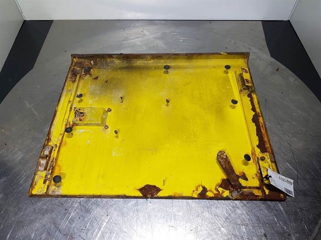 HL760-9 - Engine hood/Motorhaube/Motorkap 2