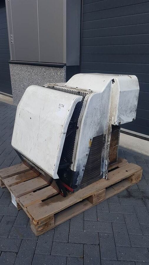 M 318 - Engine hood/Motorhaube/Motorkap 3