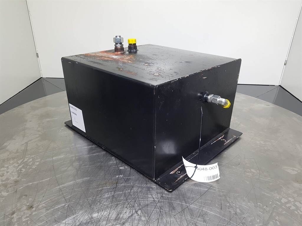L 45 TP - Oil Tank/Reservoir 2