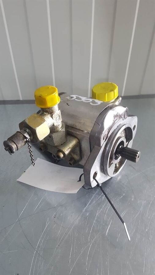 68392496 - Ahlmann AZ 14 - Gearpump 1