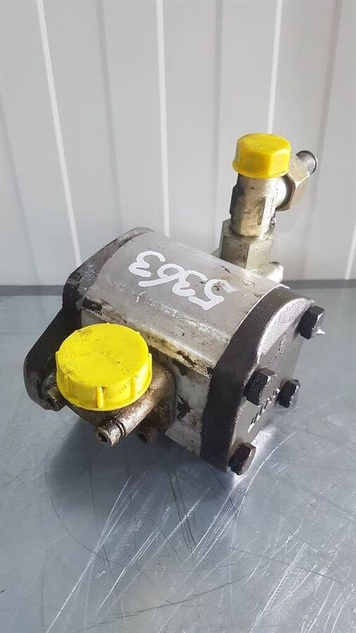68392496 - Ahlmann AZ 14 - Gearpump 2