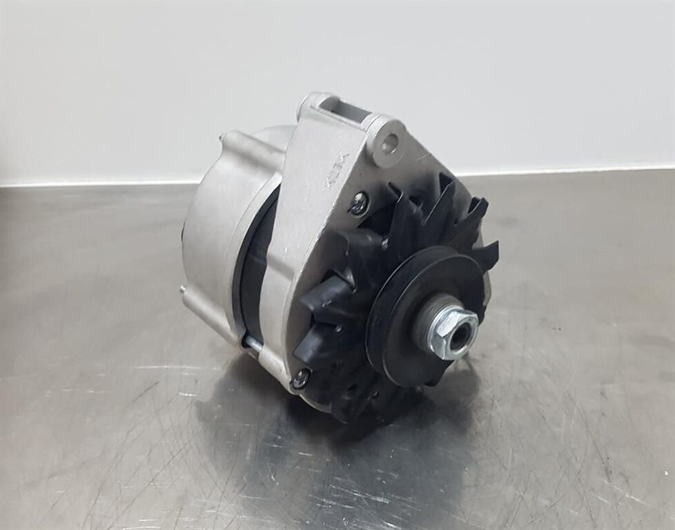 AZ14-28V 35A-Alternator/Lichtmaschine/Dynamo 1