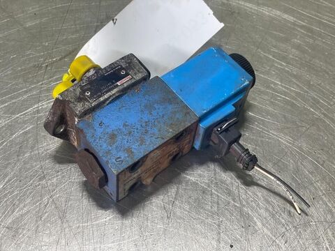 Sonstige L524-5716943-NG6 4/2 Valve