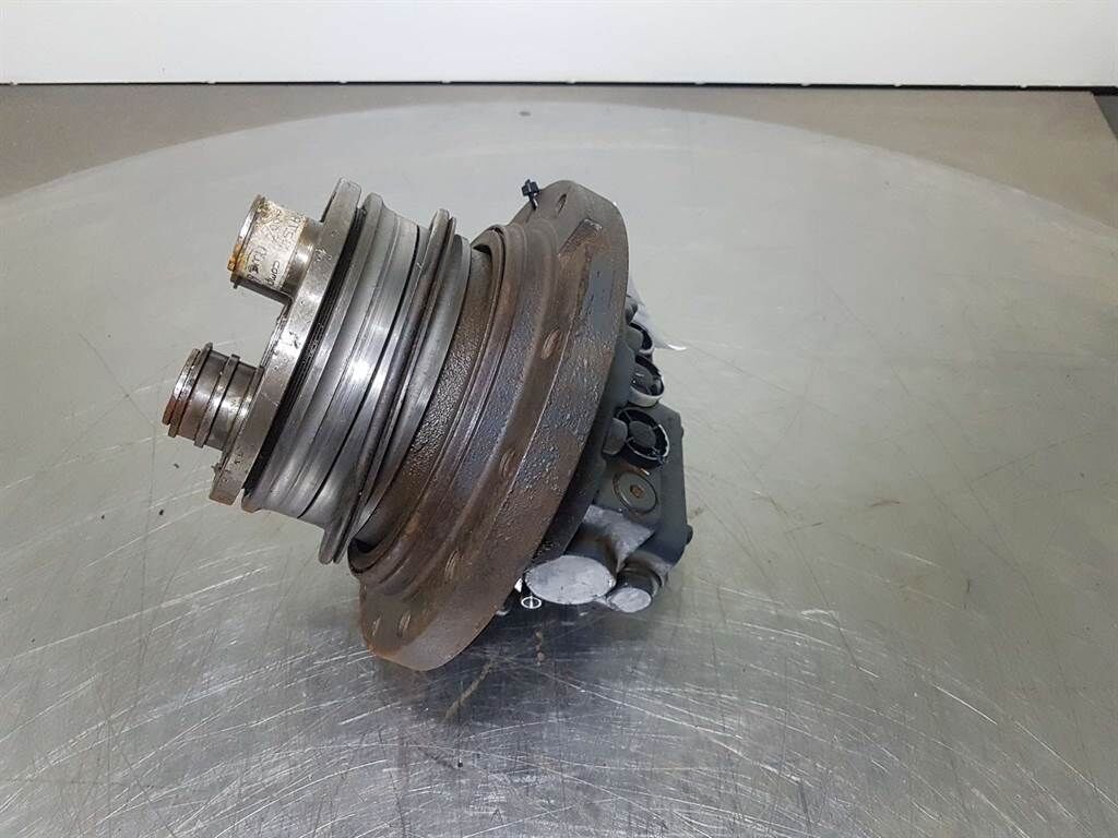 PC40/88-KYB MHKAYABAKTMAGA050VP50-Wheel motor 1